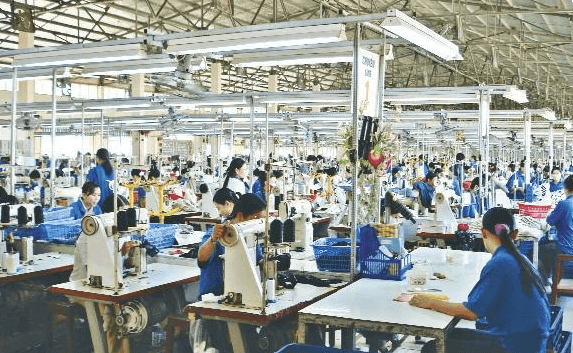 xưởng may áo thun công nhân
